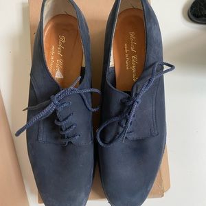 stunning pair of navy blue vintage Robert Clergerie shoes in perfect condition